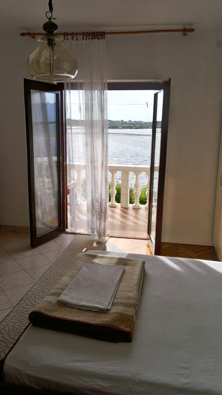 Apartments Branko 宁 客房 照片