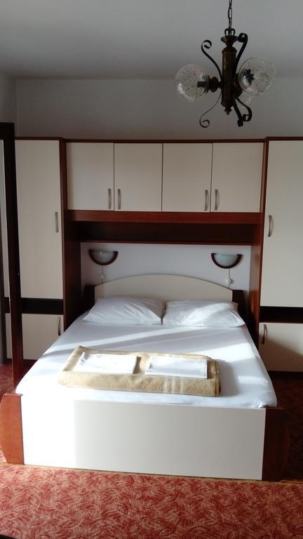 Apartments Branko 宁 外观 照片